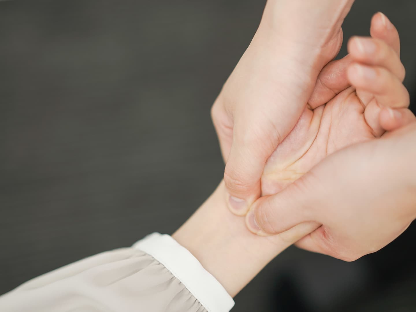 手首の矯正