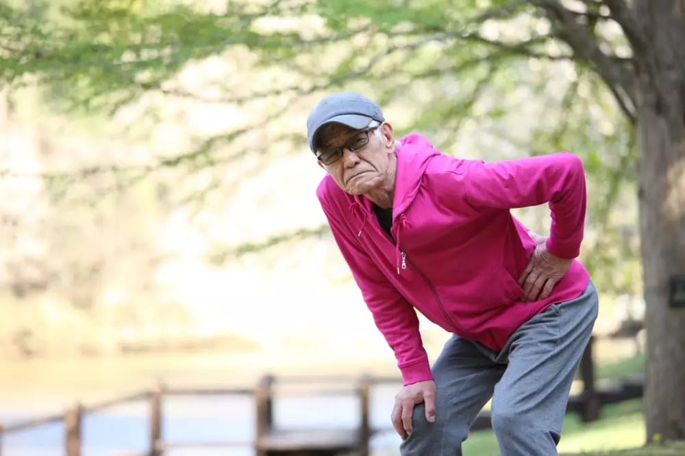 間欠性跛行の男性